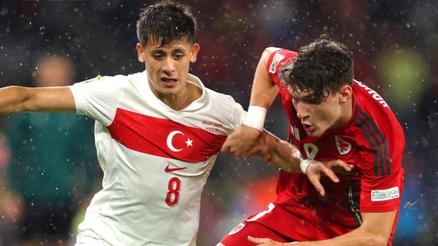 [Diario AS] Arda Güler walked out Limping with discomfort on his calf against Wales