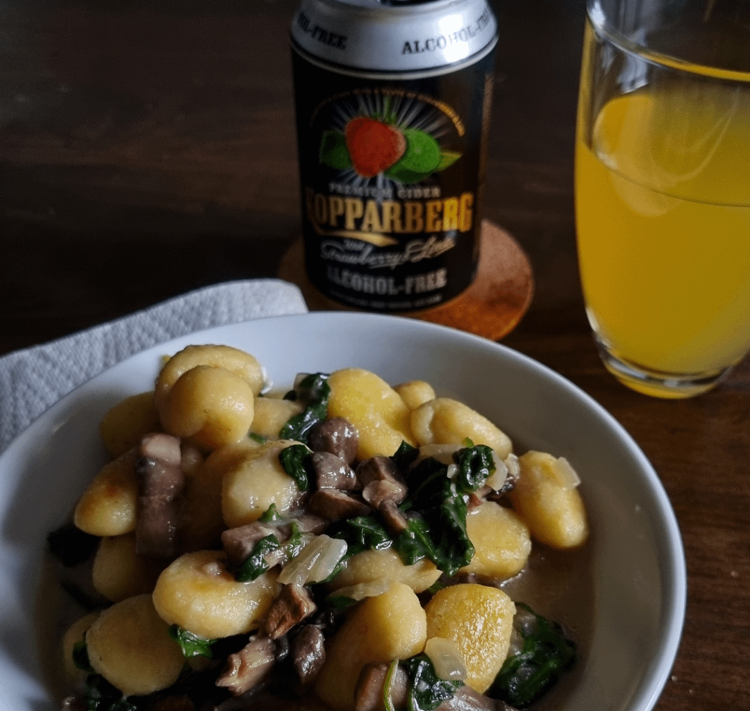 Gnocchi with mushrooms and spinach