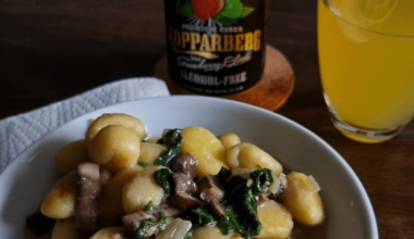 Gnocchi with mushrooms and spinach
