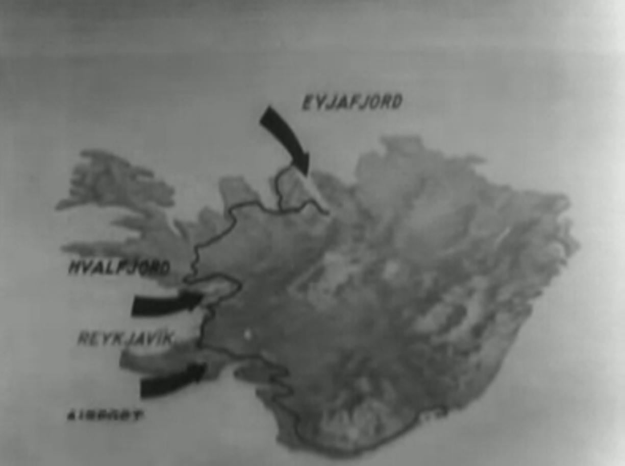 Versta kort af Íslandi sem ég hef séð (1942). Endilega deilið fleiri svona kortum.