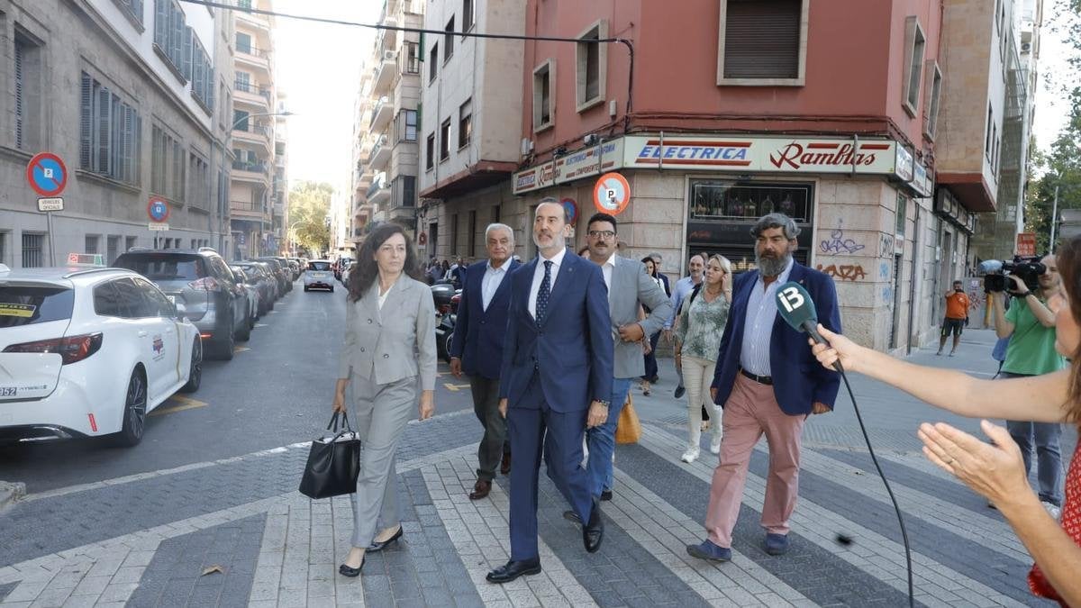 LE SENNE DELITO DE ODIO MALLORCA | Le Senne asegura ante el juez que también hubiera roto una foto de Franco
