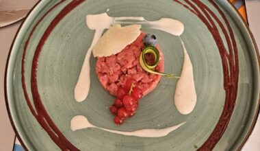 Tartare steak, seafood and lasagna in Sicily 🇮🇹