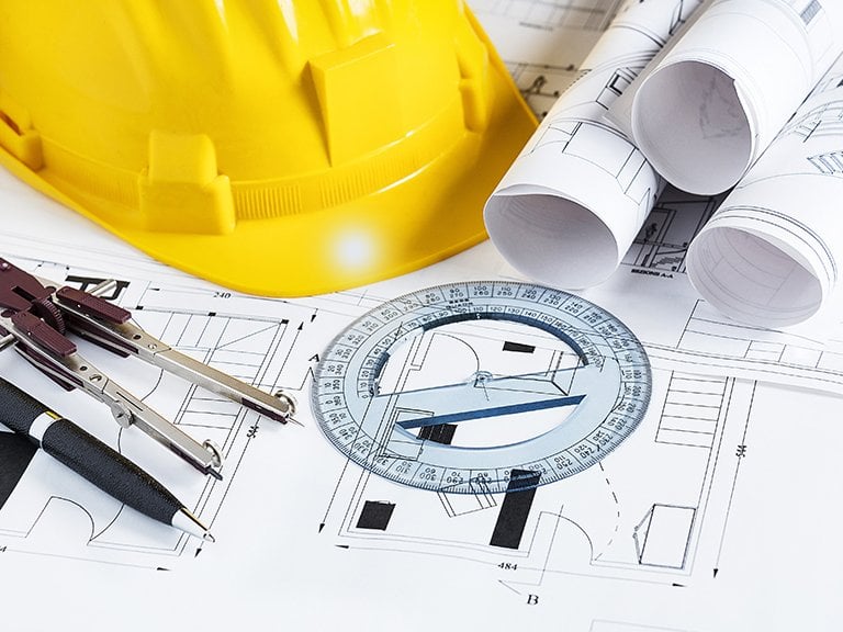 Constructors, Immobiliaris, Propietaris, Transportistes i Industrials es revolten contra les lleis de Govern que 'empitjoraran l'habitatge i provocaran acomiadaments'