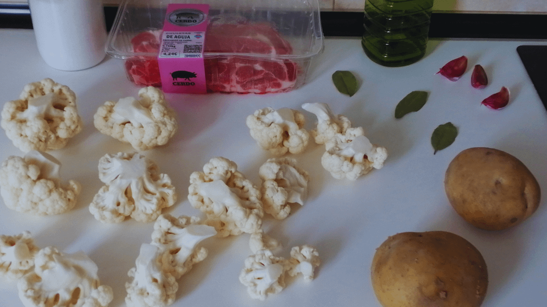 Boiled Potatoes and Cauliflower