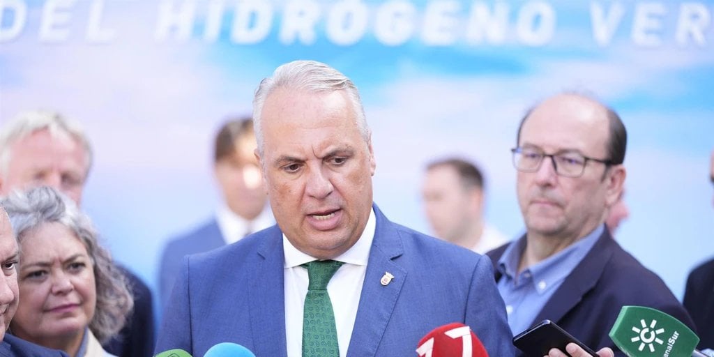 La Junta de Andalucía justifica nombrar a funcionarios sin concurso: «Casi todas las administraciones lo hacen»