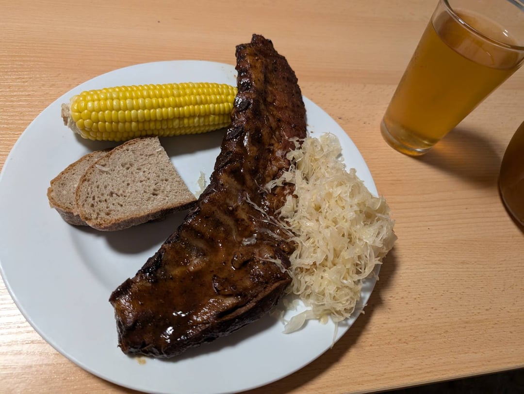 BBQ ribs in povidla sauce