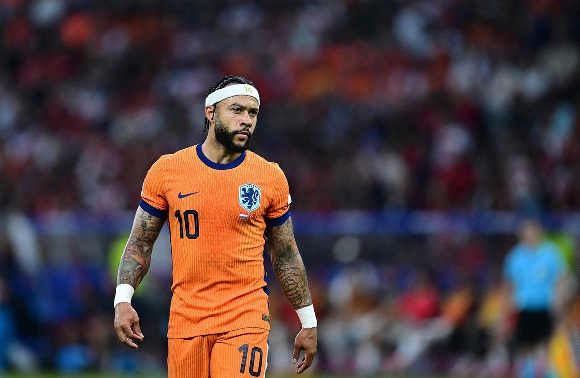 Memphis Depay heeft een overeenstemming bereikt met Corinthians uit Brazilië. Als alle plooien glad worden gestreken, tekent de Oranje-aanvaller een tweejarig contract.