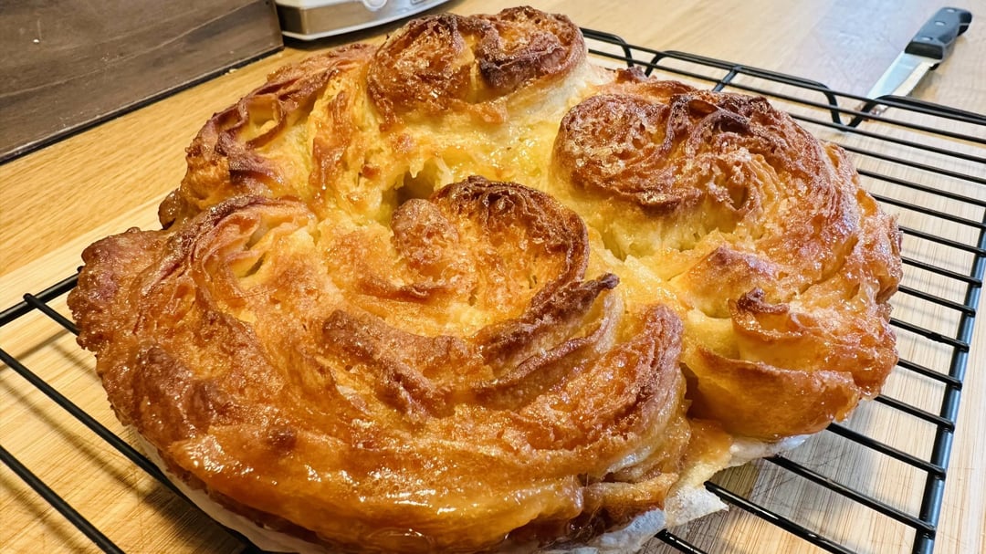 Puisque tout le monde a fait du kouign-amann maison, voilà le mien