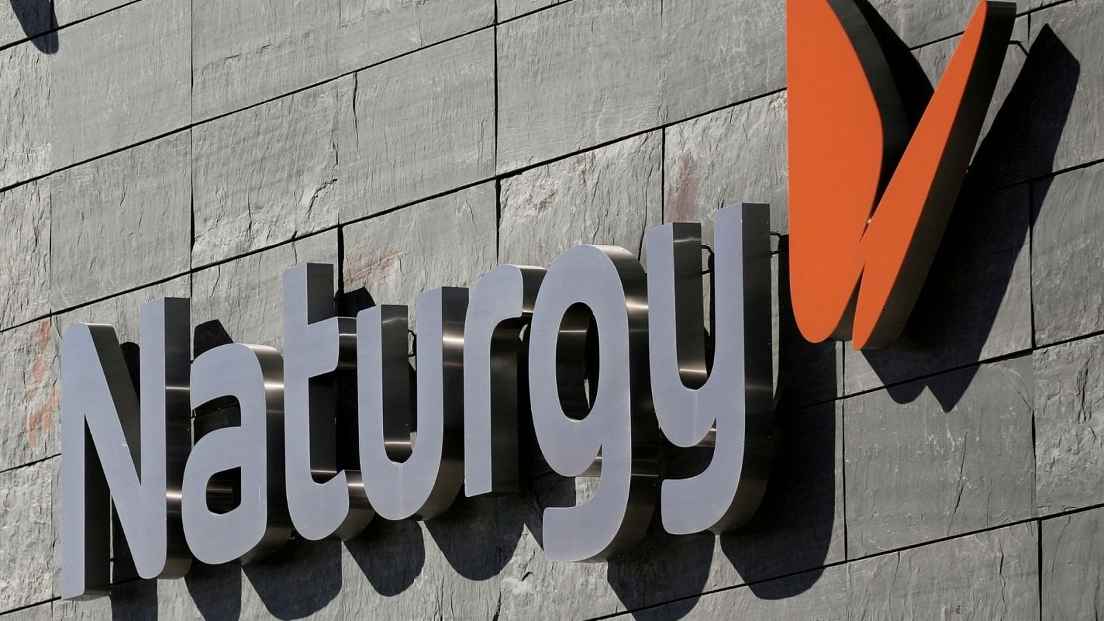 El Gobierno autoriza al fondo buitre Blackrock a adquirir el 20% de Naturgy