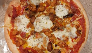 Homemade chicken pizza 🇵🇹