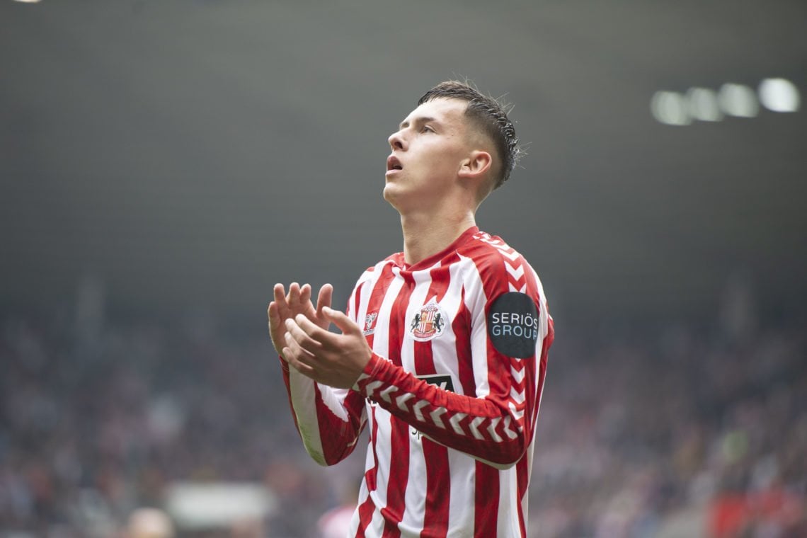 Manchester United and Bayern hold an interest in Sunderland midfielder Chris Rigg (17). The youngster only signed his first professional contract with Sunderland this summer after celebrating his 17th birthday in June [@MENnewsdesk]