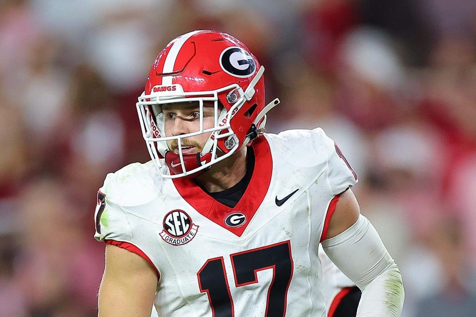 TUSCALOOSA, ALABAMA - SEPTEMBER 28: Dan Jackson #17 of the Georgia Bulldogs reacts against the Alabama Crimson Tide during the second quarter at Bryant-Denny Stadium on September 28, 2024 in Tuscaloosa, Alabama. (Photo by Kevin C. Cox/Getty Images)