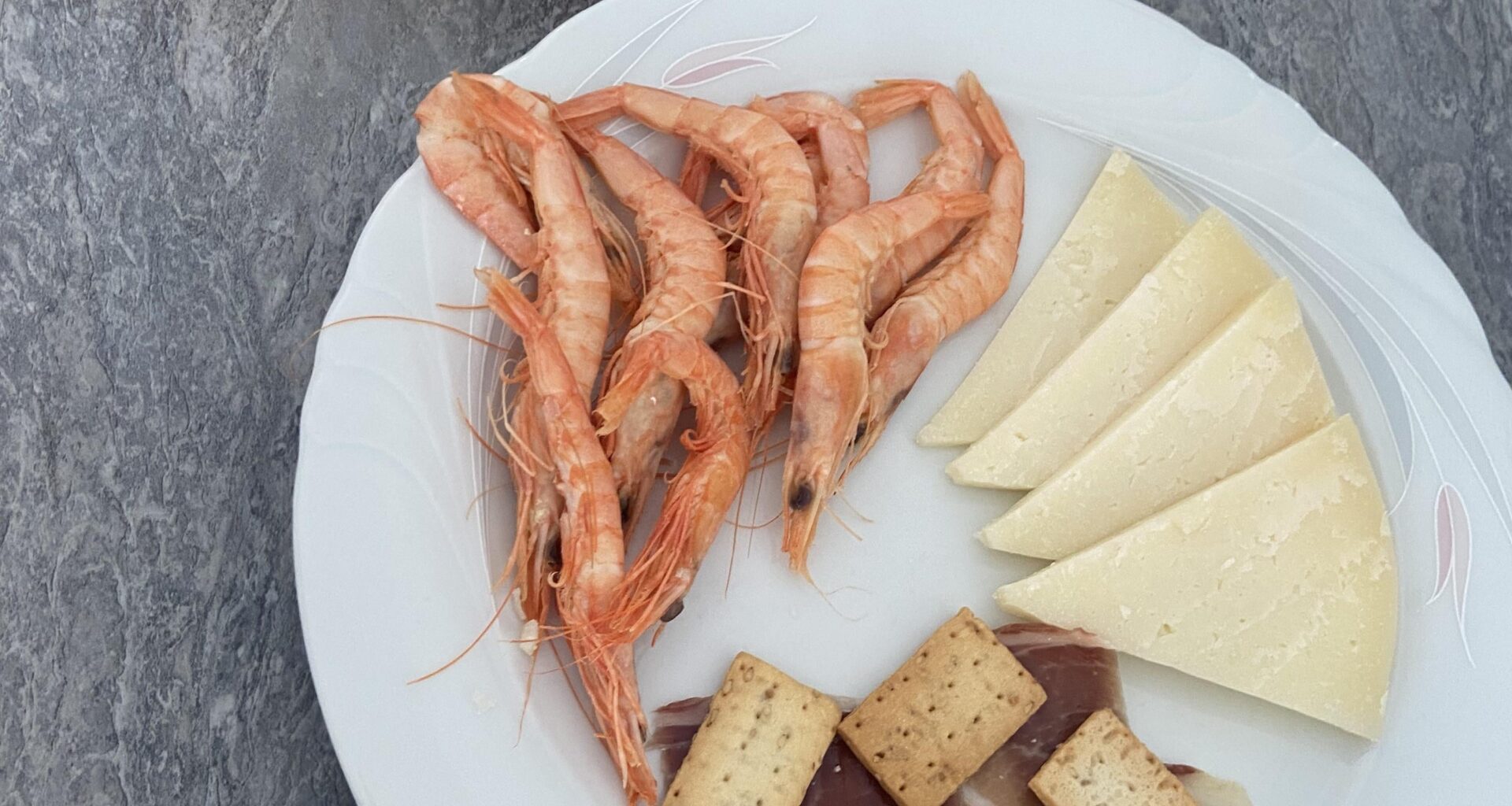 Fromages, crevettes, jambon ibérique et empanadas !