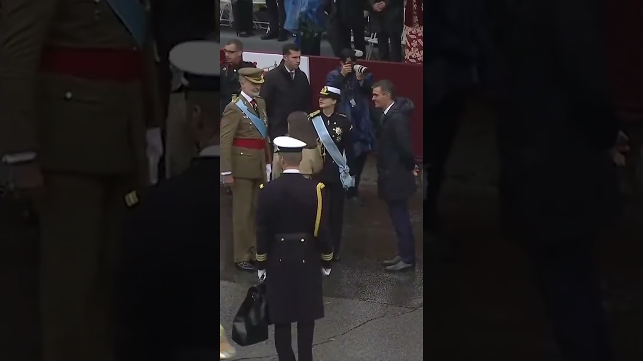Gritos y pitidos a Pedro Sánchez en el desfile del 12 de octubre
