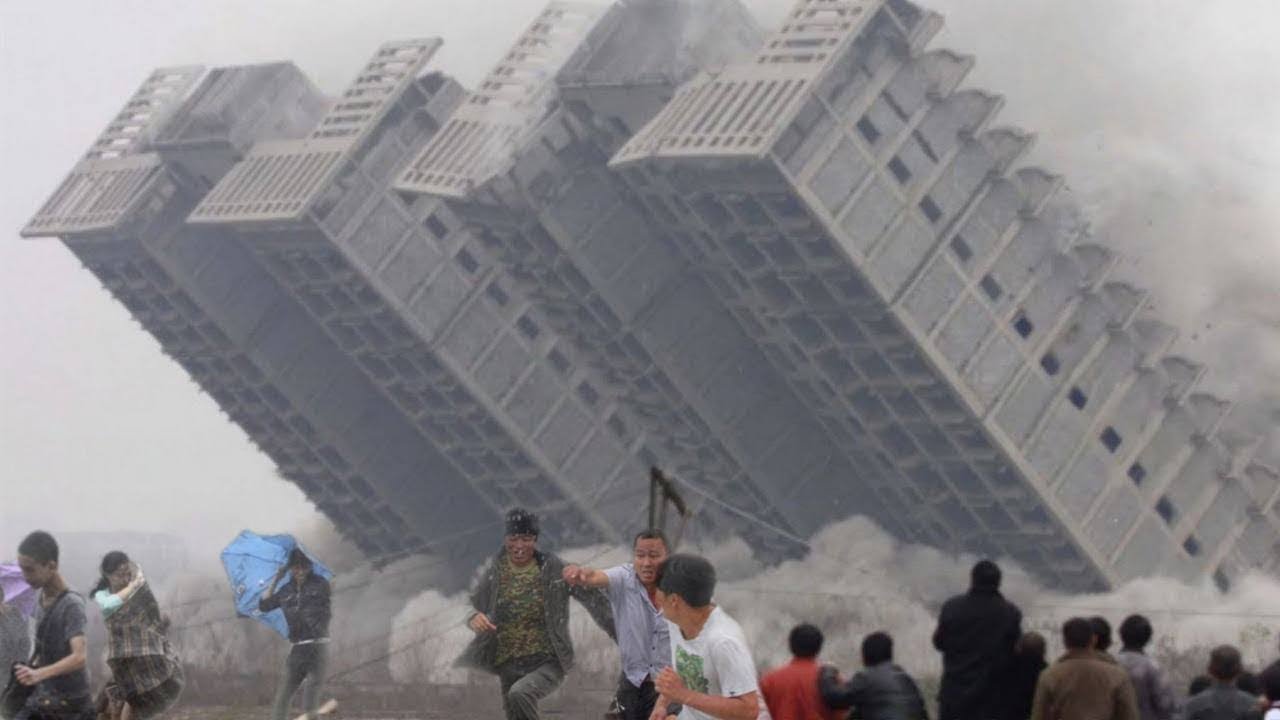 TURKEY SHAKEN BY MASSIVE 7.2 MAGNITUDE EARTHQUAKE!