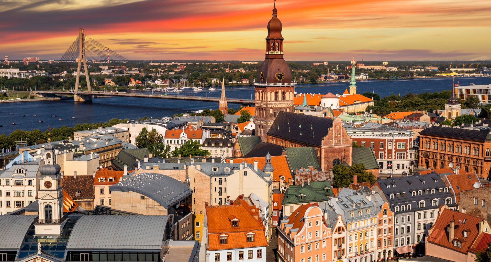 European city that's getting more British Airways flights - with award-winning Christmas markets & delicious delicacies