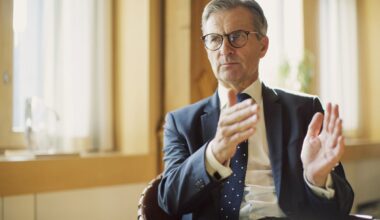 Sweden’s Riksbank Seen Easing at Higher Pace in Bloomberg Poll
