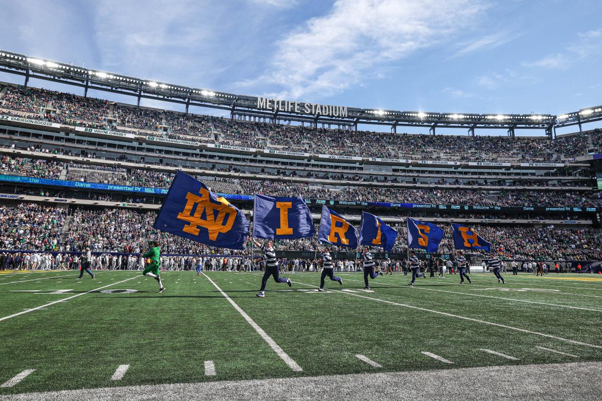 How social media reacted to Notre Dame-Navy: Irish side