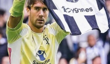 Vlahovic immediately after scoring.
