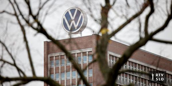 Udarec za nemško avtomobilsko industrijo: Volkswagen v zaprtje treh tovarn in množična odpuščanja