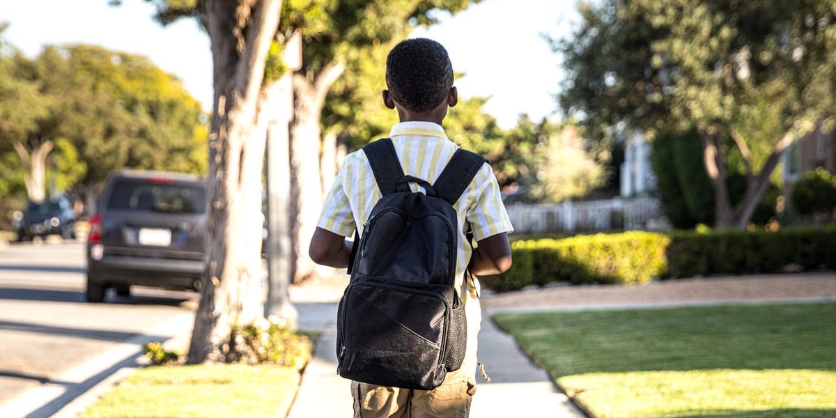 Free-Range Parent Let 15-Year-Old Fly Solo to France for Independence