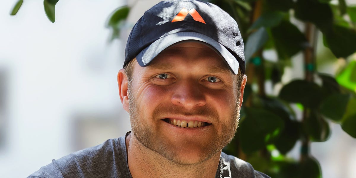 CEO Said Rucking Is His Go-to Workout to Save Time, Boost Performance