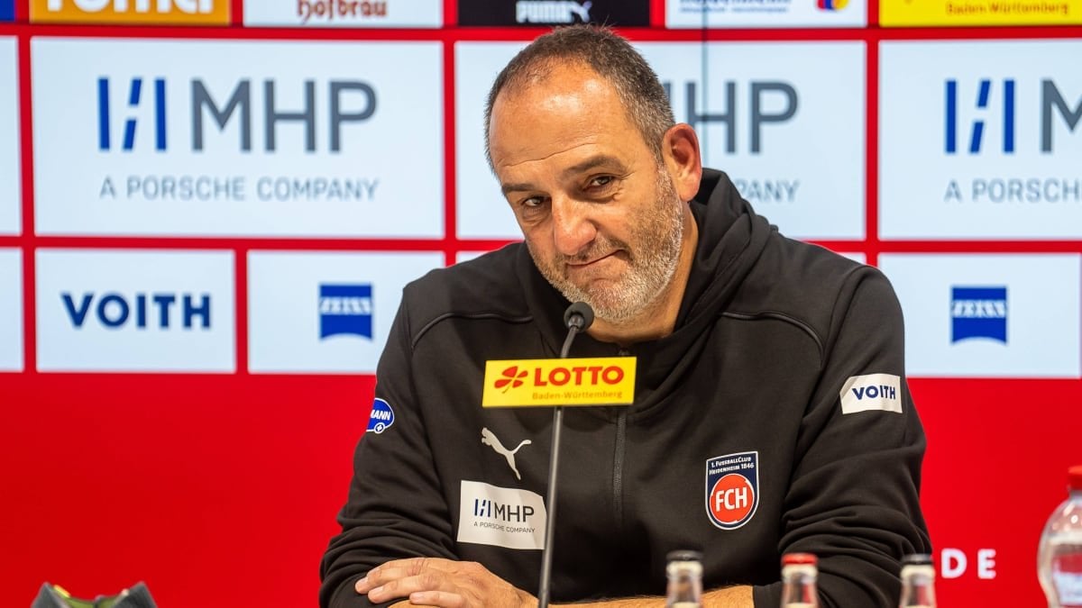 Schmidt wünscht sich mehr Anerkennung nach Niederlage gegen Leipzig: "Dieser verhaltene Applaus danach, vielleicht ist es auch ein bisschen Schüchternheit, ich weiß es nicht. Ich hätte die Mannschaft heute gefeiert nach dieser couragierten Leistung."