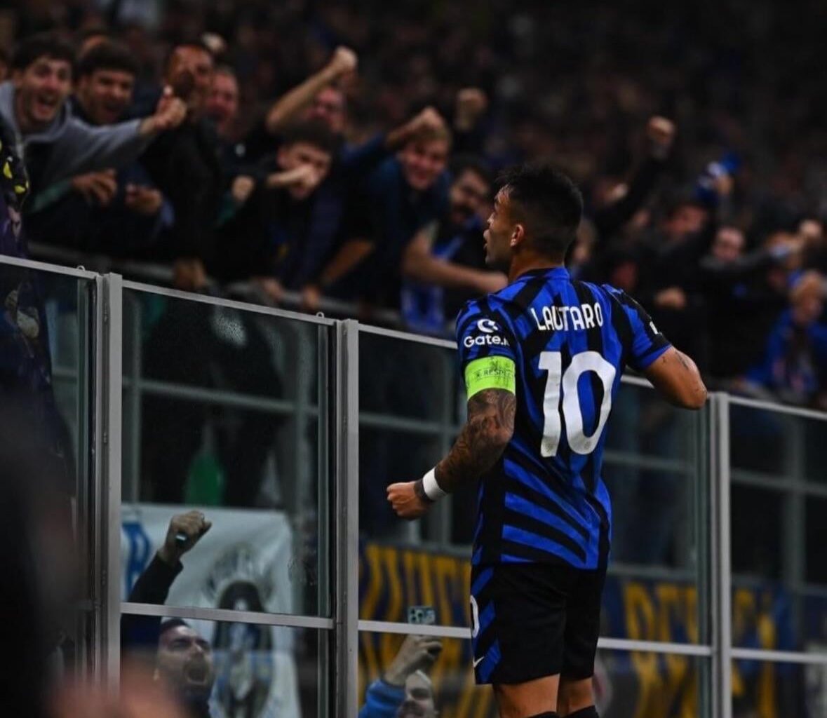 Don’t get scared, Milan fans. This picture is from a different game.