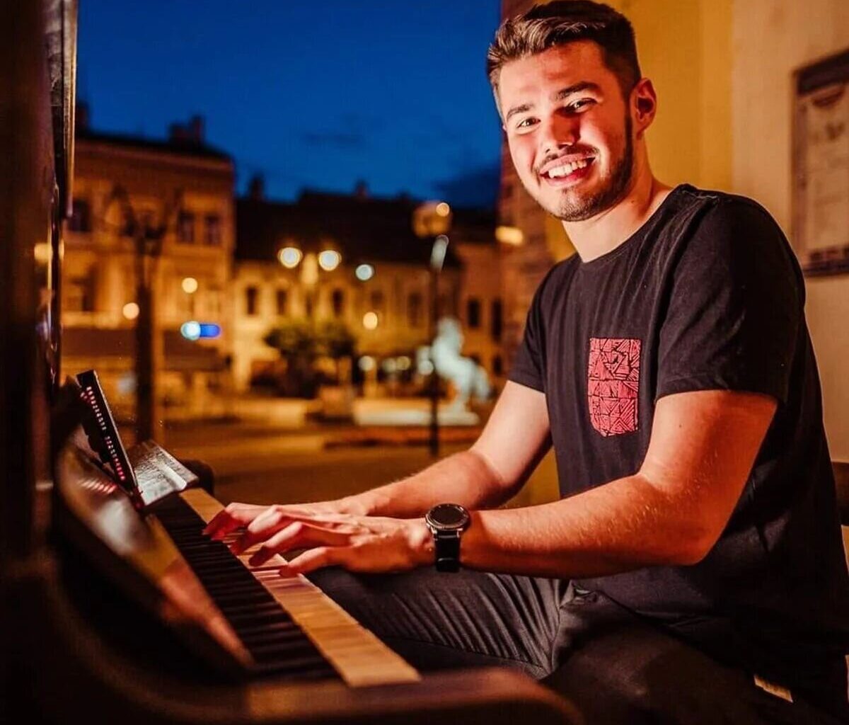 Playing Perinbaba fairy-tale theme on highest placed piano in Slovakia