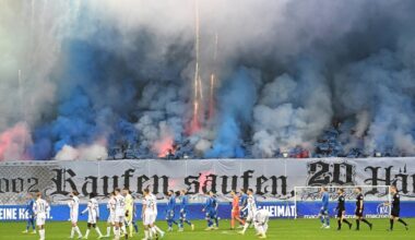 Pyro-Eklat beim KSC: Prozess wegen Strafvereitelung gegen Fanprojekt-Mitarbeiter beginnt - Angeklagte verweigerten Zeugenaussage