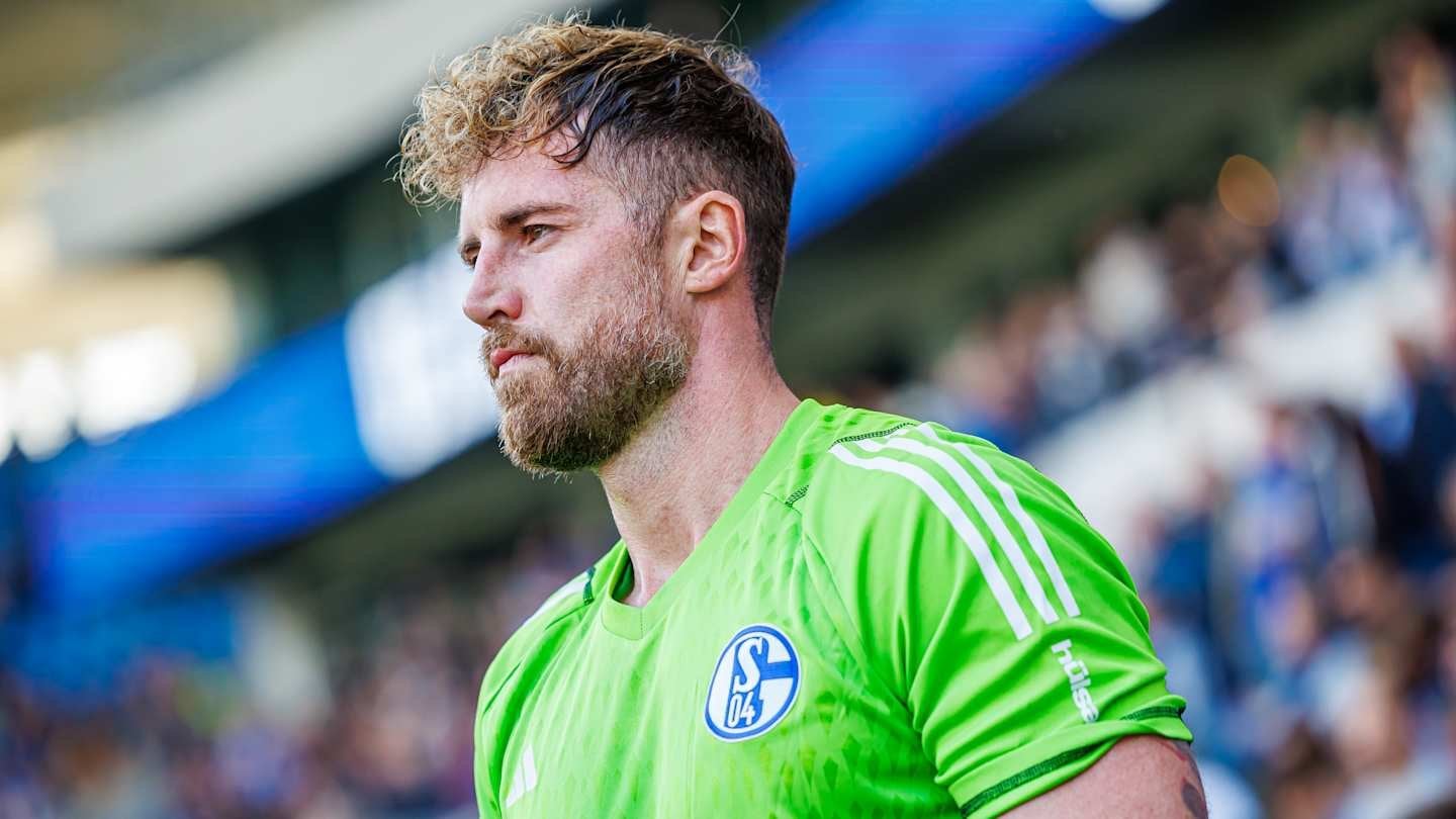 Schriftliche Abmahnung gegen Fährmann: Schalke wirft dem Torhüter vor, mit der "Sport Bild" ein nicht abgesprochenes Interview geführt sowie über interne Vorgänge gesprochen zu haben