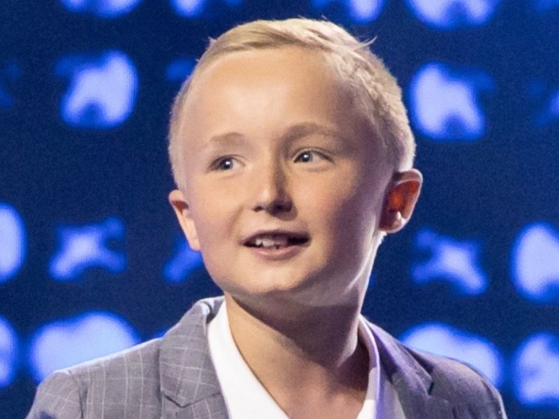 Dominik Arim "All Together" Lyrics in English