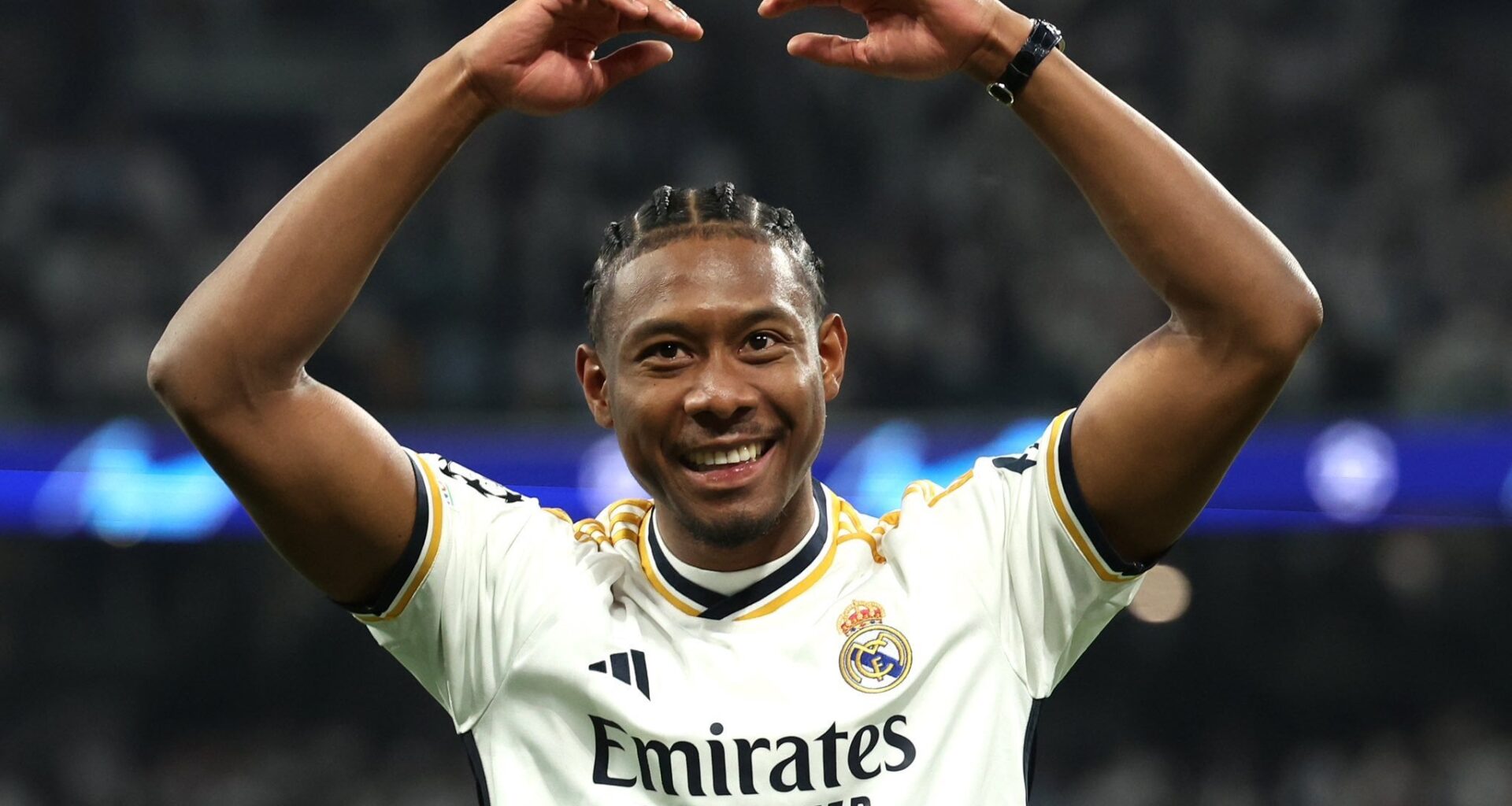 Fabrizio Romano: "The news about Alaba’s knee becoming worse are NONSENSE."