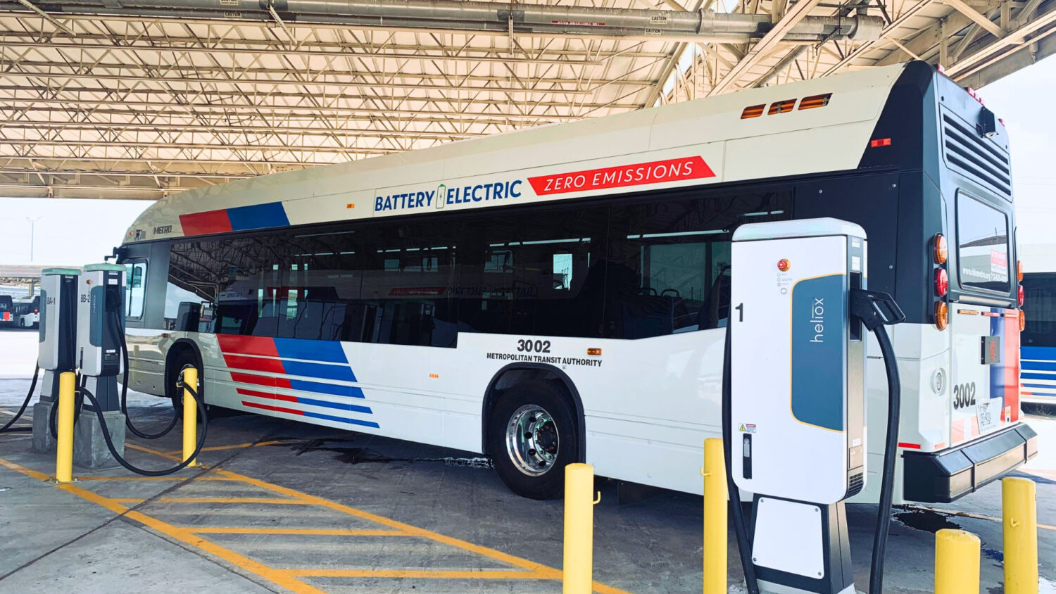 Metro electric bus