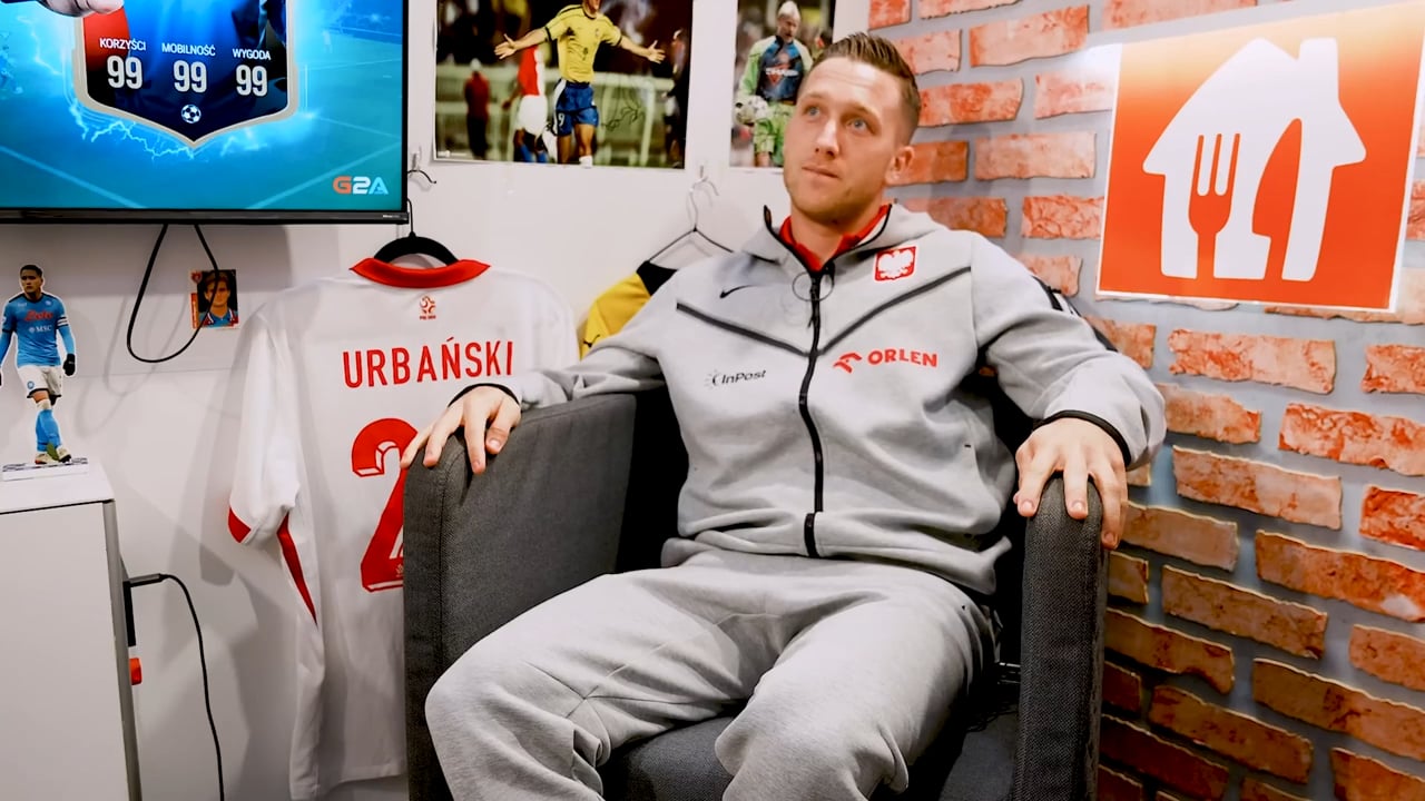 Piotr Zielinski: "I almost joined West Ham. They offered €35m & ADL was eagerly wanting me to go. I spoke with Lukasz Fabianski about housing & medical care for my family. No disrespect to West Ham, but I just didn't feel it & rejected the move in the end. I thought I could aim for a bigger club."