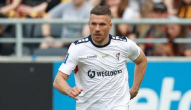 Podolski über Engagement beim 1. FC Köln: "Wir befinden uns in guten Gesprächen, wie ich mich nach meiner aktiven Karriere beim FC einbringen könnte. In den kommenden Wochen werde ich mich mit den FC-Verantwortlichen intensiv austauschen, um zu schauen, wie meine Unterstützung genau aussieht."