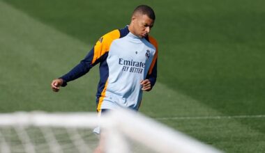 Mbappé, having a mini preseason because he feels a debt to the club and feels he hasn't met expectations yet.