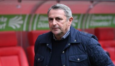 Fortuna-Boss Allofs zollt HSV großes Lob vor Zweitliga-Kracher: "Für mich ist der HSV der Riese der Liga. Und der Zusammenhalt beim HSV scheint groß zu sein. Wenn man im Stadion erlebt, wie sehr die Mannschaft unterstützt wird, auch wenn es nicht immer glatt läuft, finde ich das außergewöhnlich."