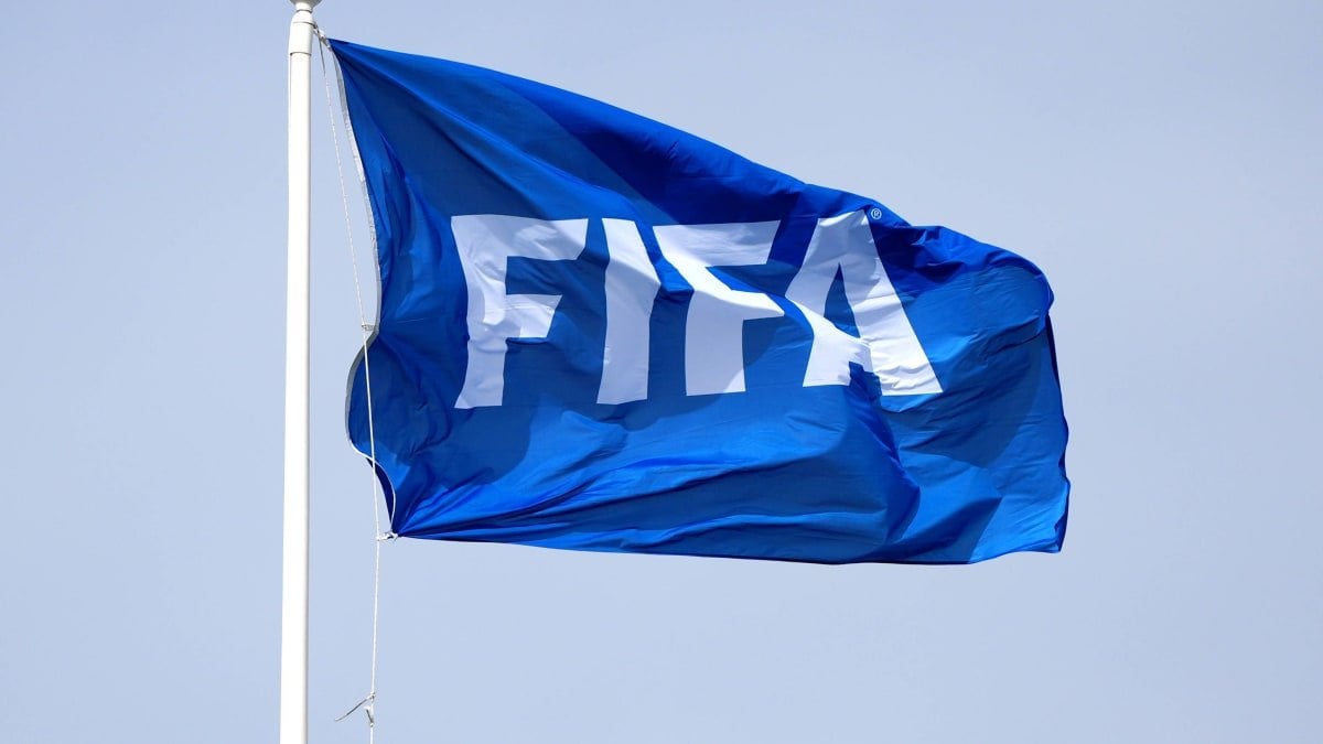 Die Klub-WM im Blick: FIFA plant drittes Transferfenster - Auslaufende Verträge und Turnier im Sommer werfen Fragen auf