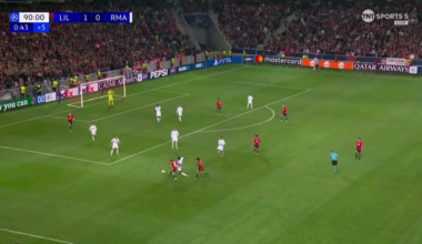 Jude getting angry at Vini & Mbappé for not pressing/helping the team in defense