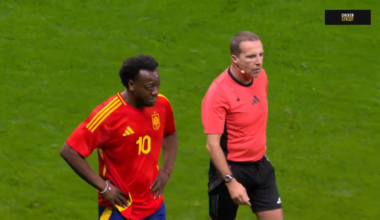 A Spanish YouTuber (KokoDC) on Vinicius Jr doing the "Black Power" salute against Valencia fans: "It's an embarrassment for all black people struggling. Vini is using racism as an excuse to hide what an asshole he is.” Tonight, KokoDC cried after hearing racists gestures in Metropolitano stadium.