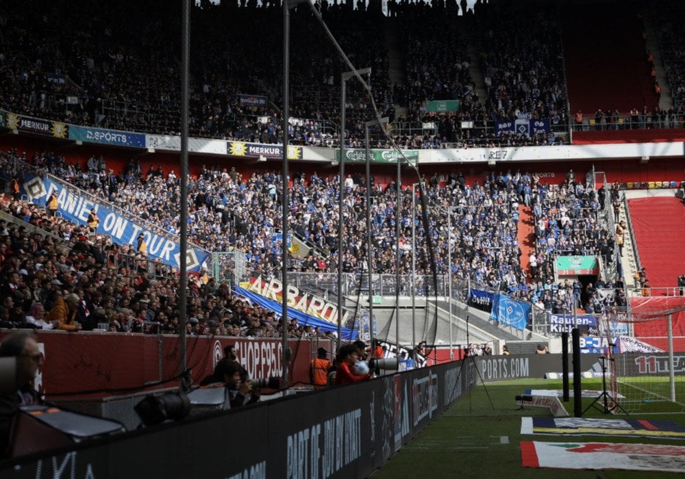 „Nachweislich Unwahrheiten verbreitet“: HSV-Fanhilfe kritisiert die Polizei Niedersachsen