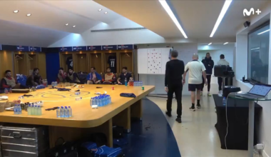 [Movistar+] Luis Enrique half-time speech from last year's UCL match