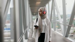 Sur les 9 600 personnes musulmanes interrogées entre 2021 et 2022 dans l’Union européenne, 47 % ont déclaré être confrontées au racisme Sur les 9 600 personnes musulmanes interrogées entre 2021 et 2022 dans l’Union européenne, 47 % ont déclaré être confrontées au racisme