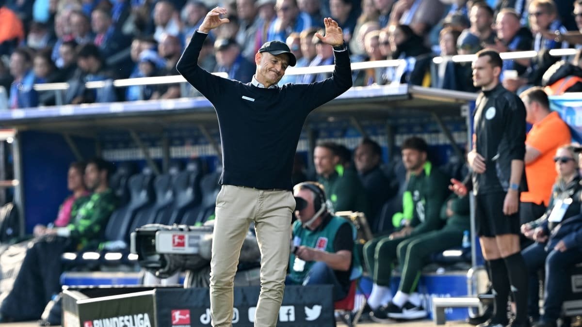 "Die Trainer-Diskussion werde ich heute nicht führen, nicht morgen und nicht übermorgen": VfL-Sportdirektor Lettau bekennt sich zu Trainer Zeidler solange man im Kollektiv auftritt