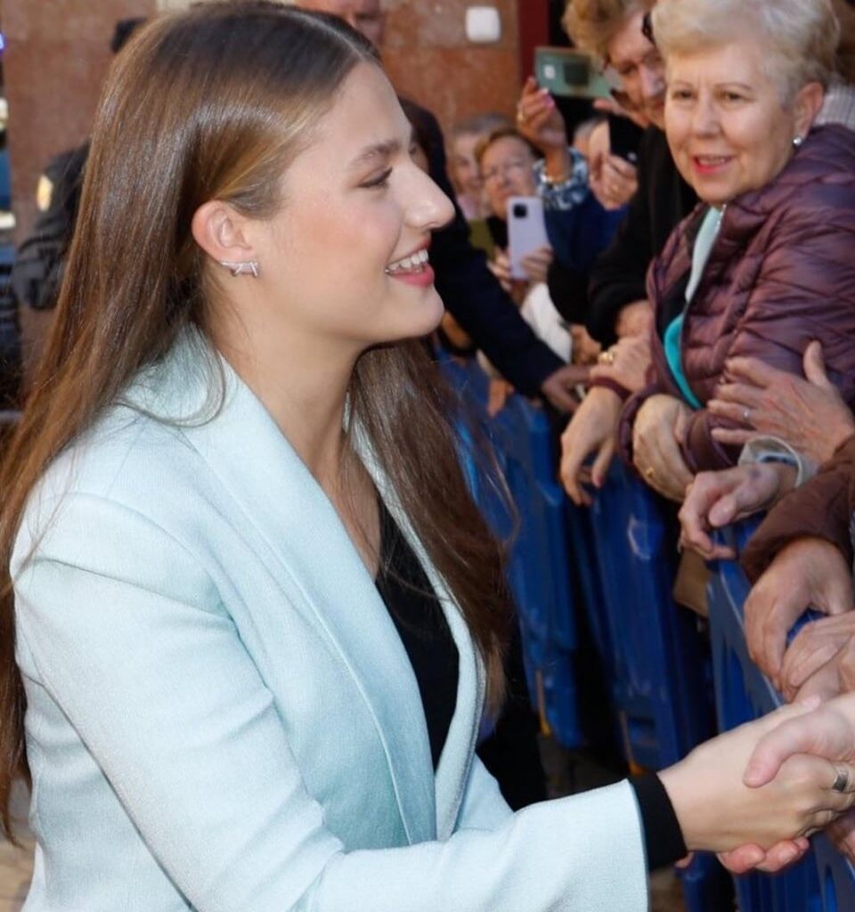 The Princess Leonor of Asturias receiving the title of Honorary Mayor of Oviedo