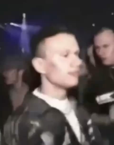 90s disco, and everyone is Erling Haaland 🧘‍♂️