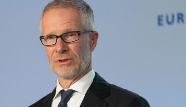 Slovenia Looks to Appoint Ex-Prime Minister as Central-Bank Head