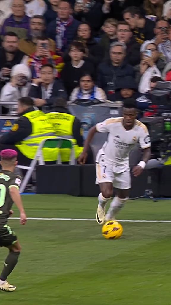 Vini, continue dancing please