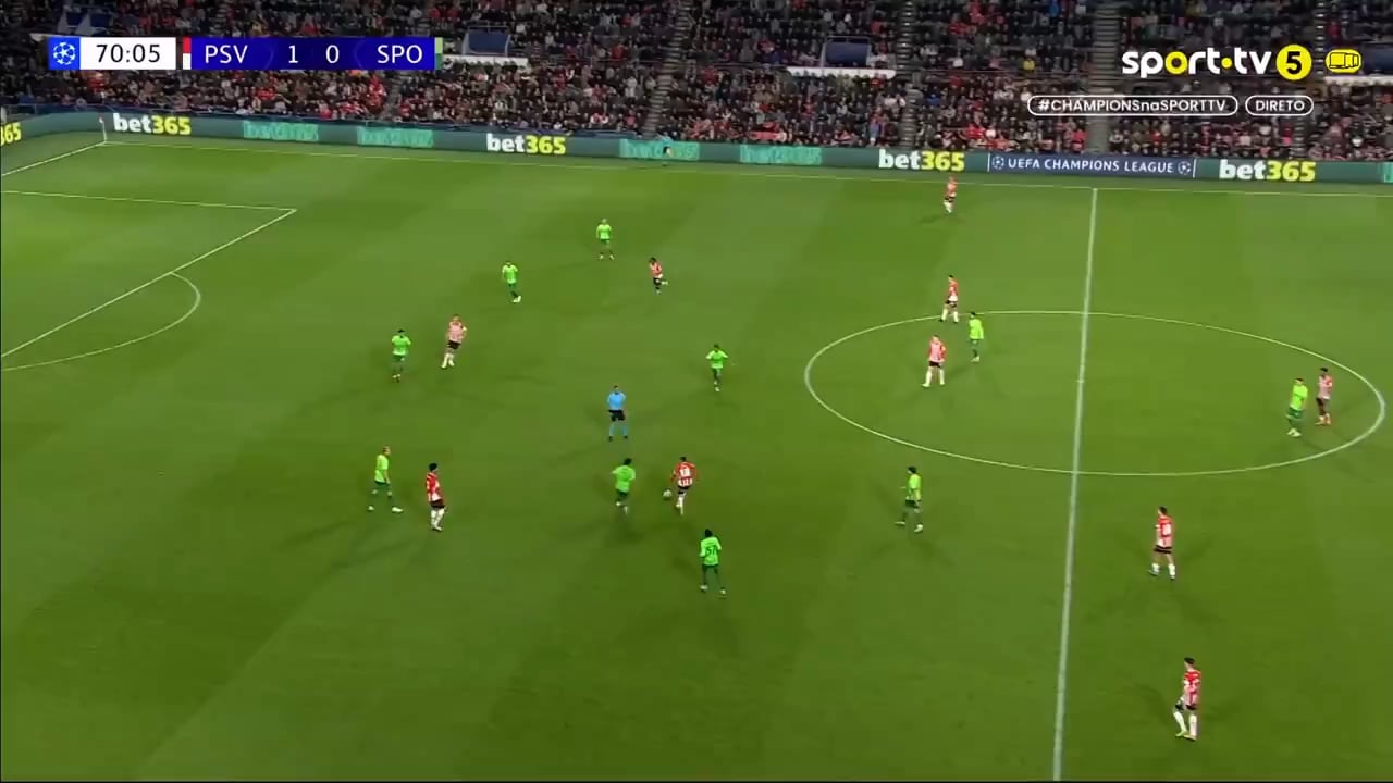 Falhanço de Eduardo Quaresma vs PSV 71'